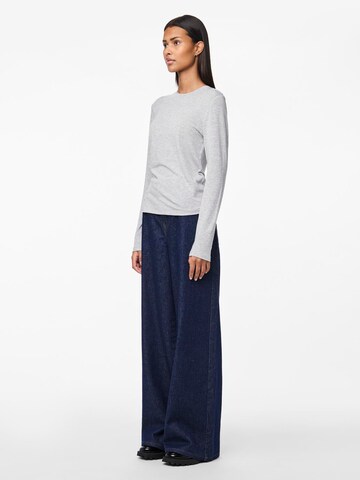 PIECES T-shirt 'PCMaria' i grå