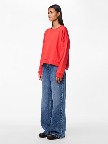 PIECESSweater majica 'PCCHILLI' - crvena boja