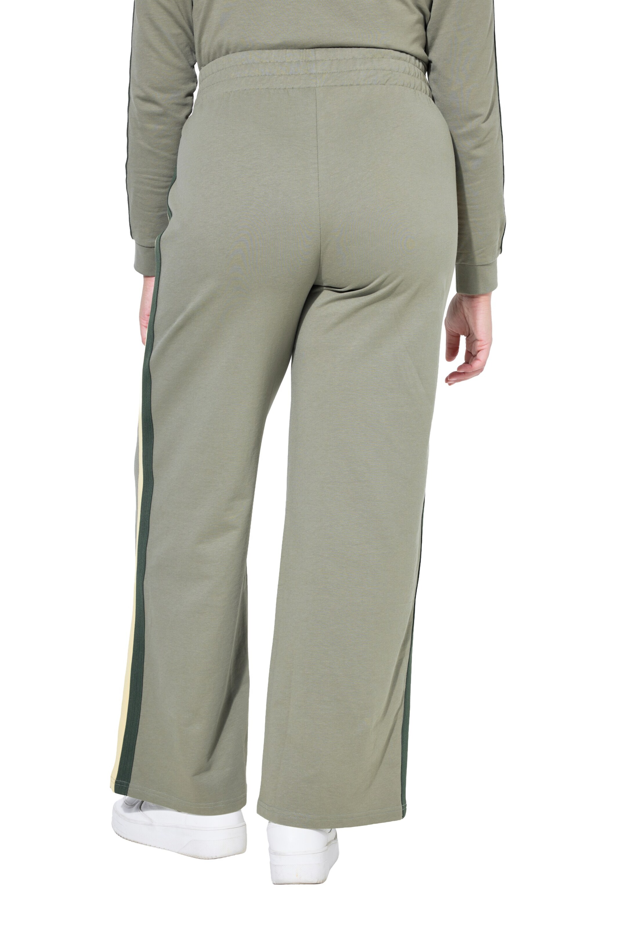 Angel of Style Regular Trousers in Green