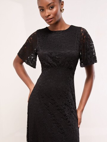 Lipsy Kleid in Schwarz