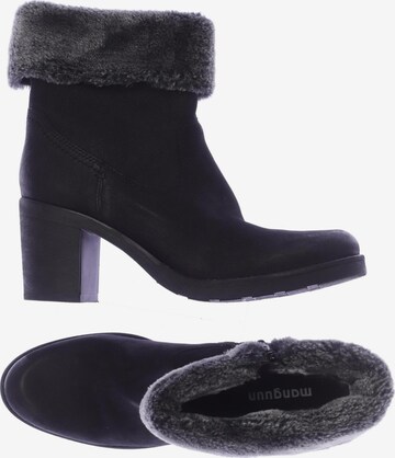 Manguun Dress Boots in 41 in Black: front