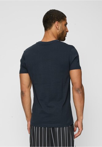 T-Shirt Urban Classics en bleu