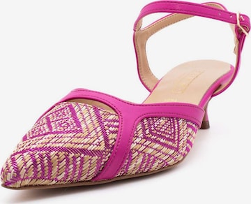 KAMMI Sandals in Pink