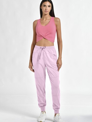 Tapered Pantaloni sportivi di DEHA in rosa