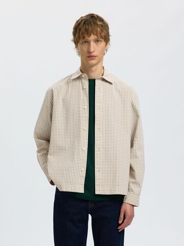 SELECTED - Ajuste confortable Camisa en beige: frente