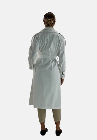 Manteau mi-saison Elara en blanc