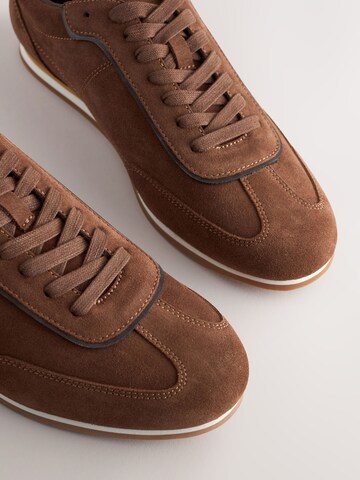 Sneaker bassa di Next in marrone
