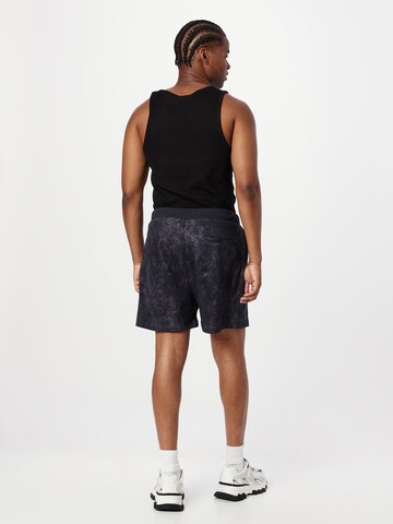 Regular Pantaloni sport de la Pacemaker pe negru