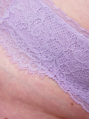 SugarShape String 'Emilia' in Lila