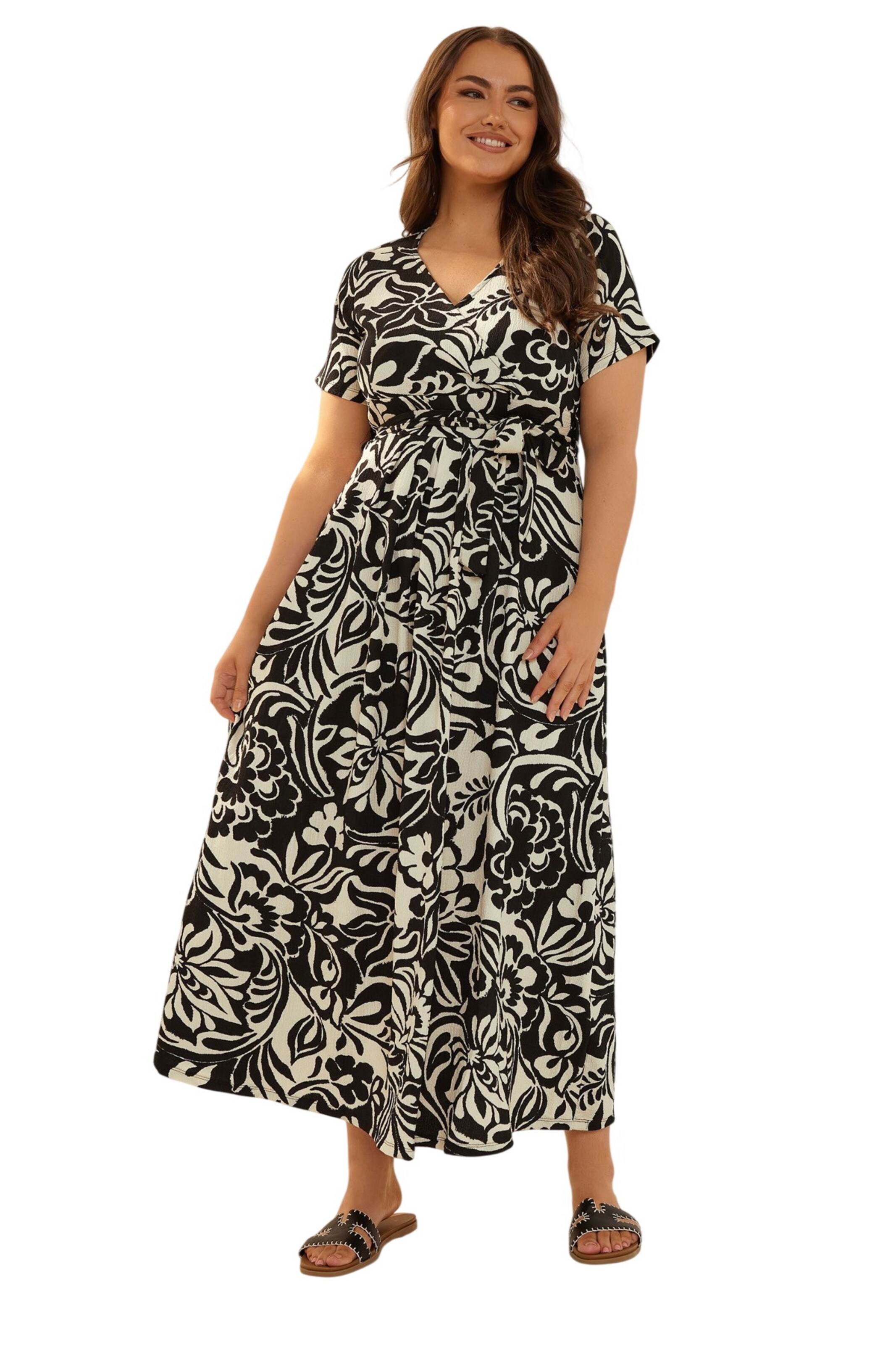 Stil Diva Jurk in Zwart: voorkant