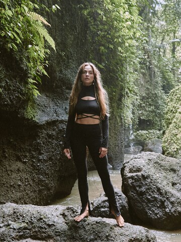 Skinny Leggings 'Elli' ABOUT YOU x Sofia Tsakiridou en noir