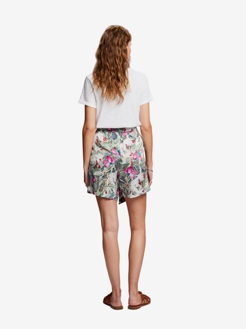 ESPRIT Regular Shorts in Grün