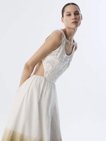 Robe Twist en beige
