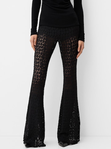 évasé Pantalon Bershka en noir : devant