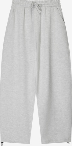 BershkaBaggy Hlače - siva boja: prednji dio