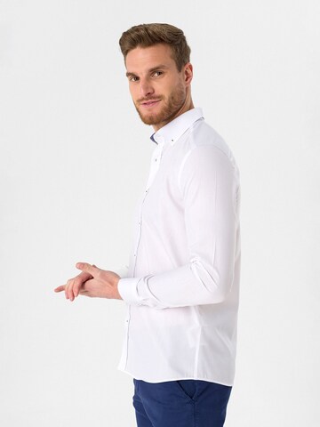 Moxx Paris Regular fit Button Up Shirt in White