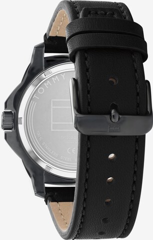 TOMMY HILFIGER Analoguhr in Schwarz