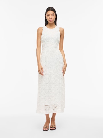 Robe VILA en blanc : devant