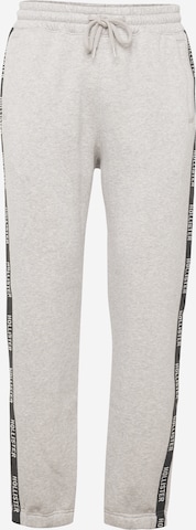 Pantalon HOLLISTER en gris : devant