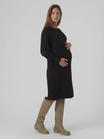 Vero Moda Maternity Kleid in Schwarz