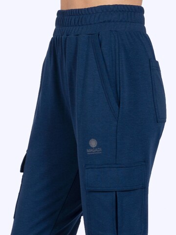 Magadi Loosefit Sporthose 'Lucy'‌‌‌ in Blau