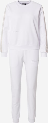 Trening de la EA7 Emporio Armani pe alb: față