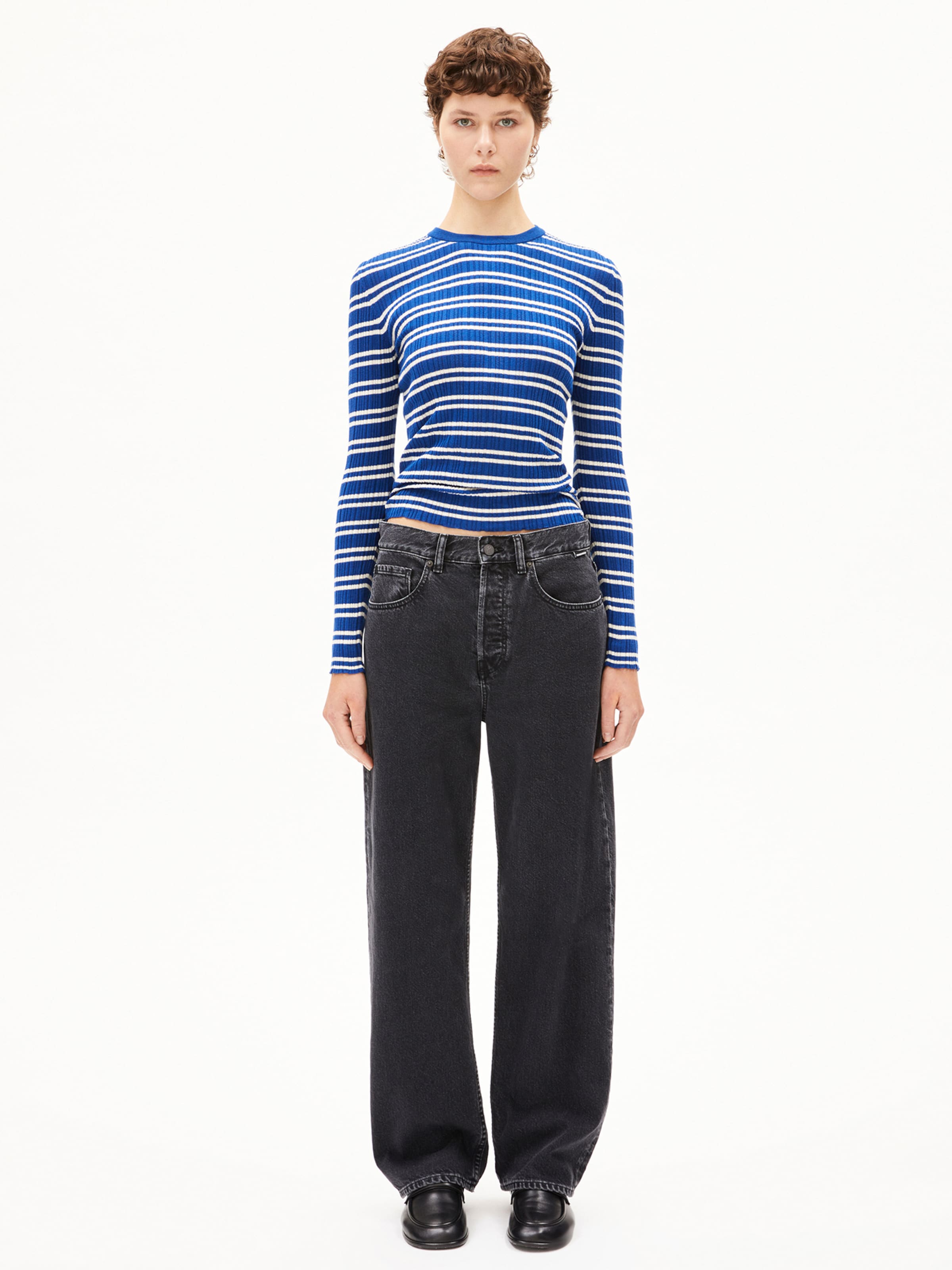 ARMEDANGELSLoosefit Traperice 'Haayi' - crna boja: prednji dio