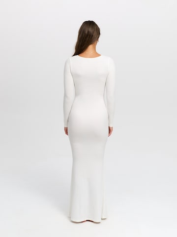Robe 'Ribbed Long Sleeve Maxikleid' cfab (formerly creamy fabrics) en blanc