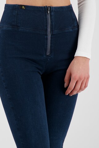 Skinny Jeggings 'ChiaraAK A' di alife & kickin in blu