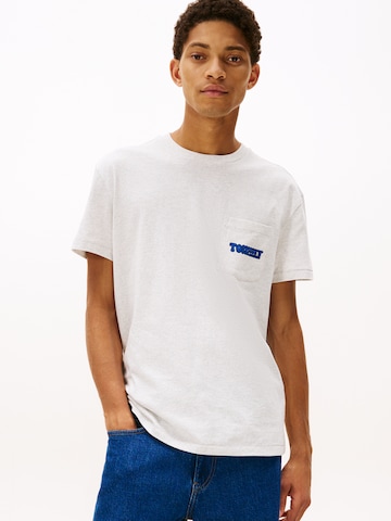 Tommy Jeans Póló - szürke: elől