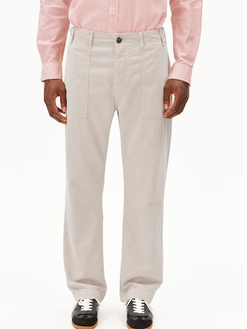 ARMEDANGELS Loosefit Broek in Beige: voorkant