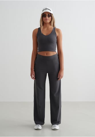 Bustino Reggiseno sportivo 'Sense' di Aim'n in grigio