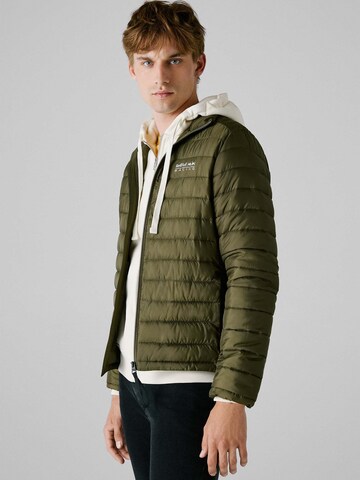 Giacca invernale di Red Bull Racing x Pepe Jeans in verde