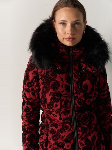 KOROSHI - Chaqueta de invierno en rojo