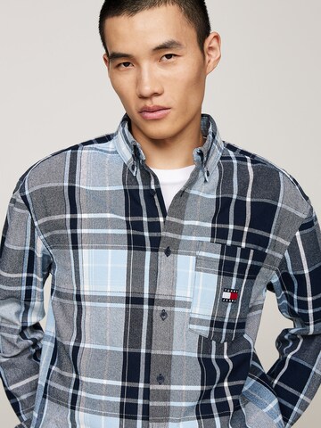 Tommy Jeans Regular fit Button Up Shirt in Blue
