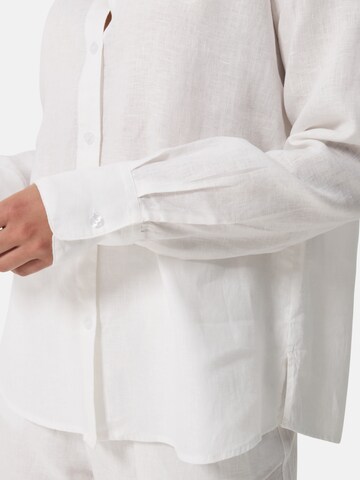 Coupe regular Chemisier CASH-MERE.CH en blanc