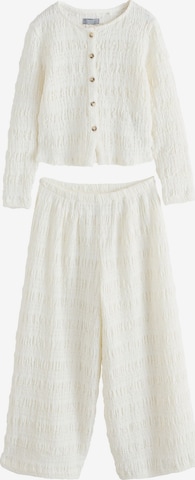 Next Set in Beige: front