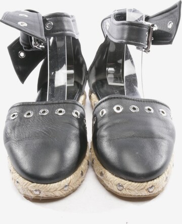Alexander McQueen Flats & Loafers in 38 in Black