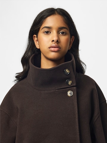 Cappotto di mezza stagione di PIECES in marrone