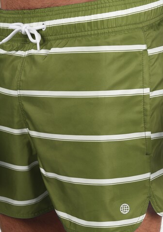 BLEND Board Shorts in Green