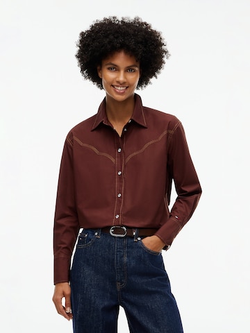 Tommy Jeans Blouse in Brown: front