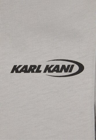 Karl Kani Bluser & t-shirts 'Woven Signature Resist Love' i grå