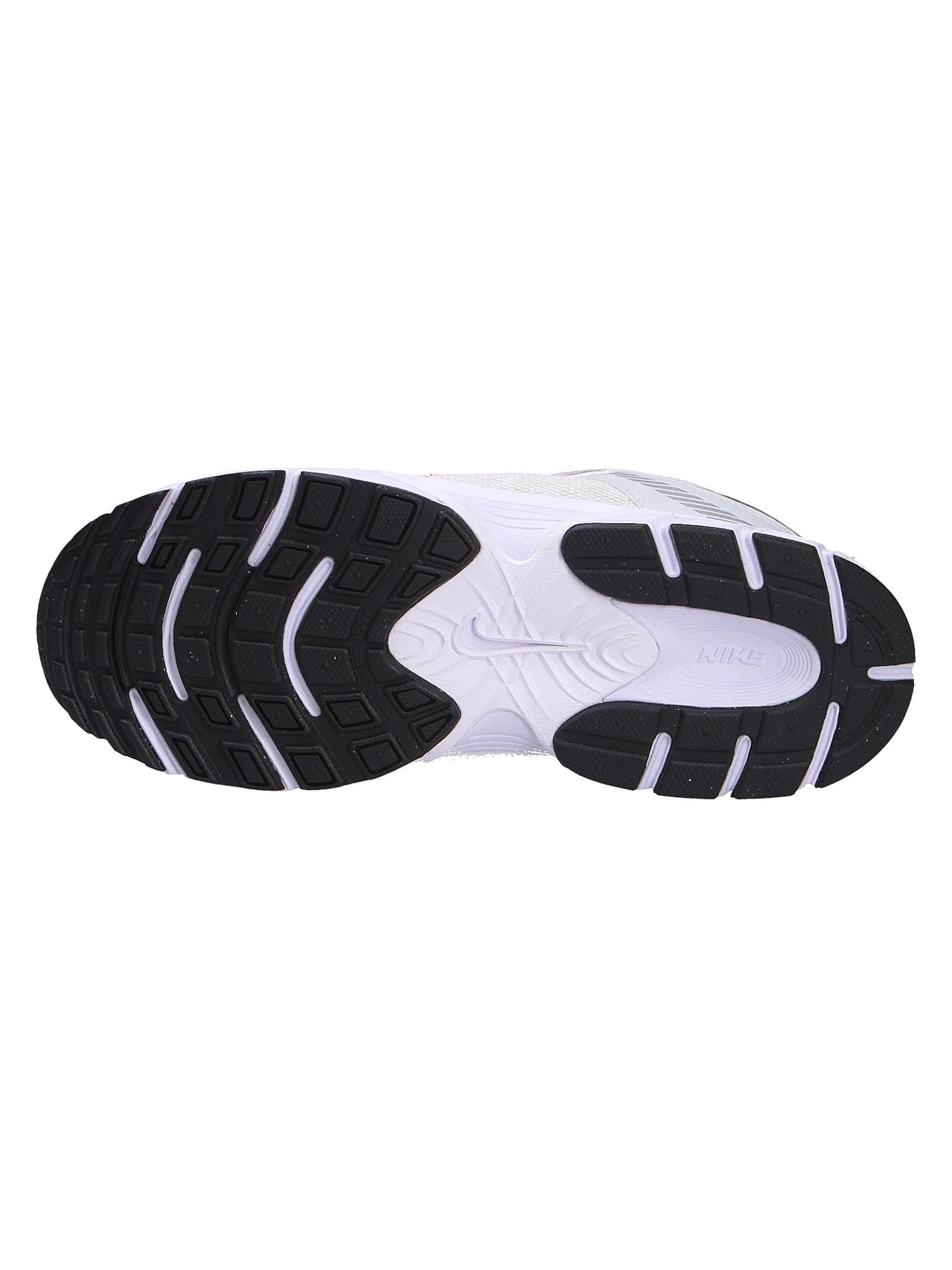 NIKE Sneaker 'V5 RNR'‌‌‌‌‌‌‌‌ in Weiß