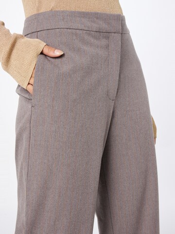 Regular Pantaloni eleganți 'Dyanna' de la MSCH COPENHAGEN pe maro