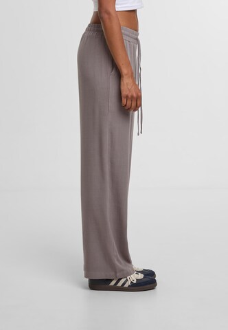 Urban Classics Loosefit Hose in Lila