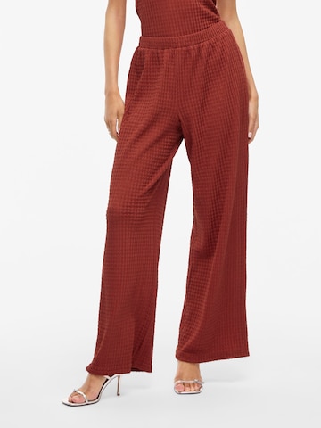 VILA Wide Leg Bukser 'VIGRY' i brun: forside