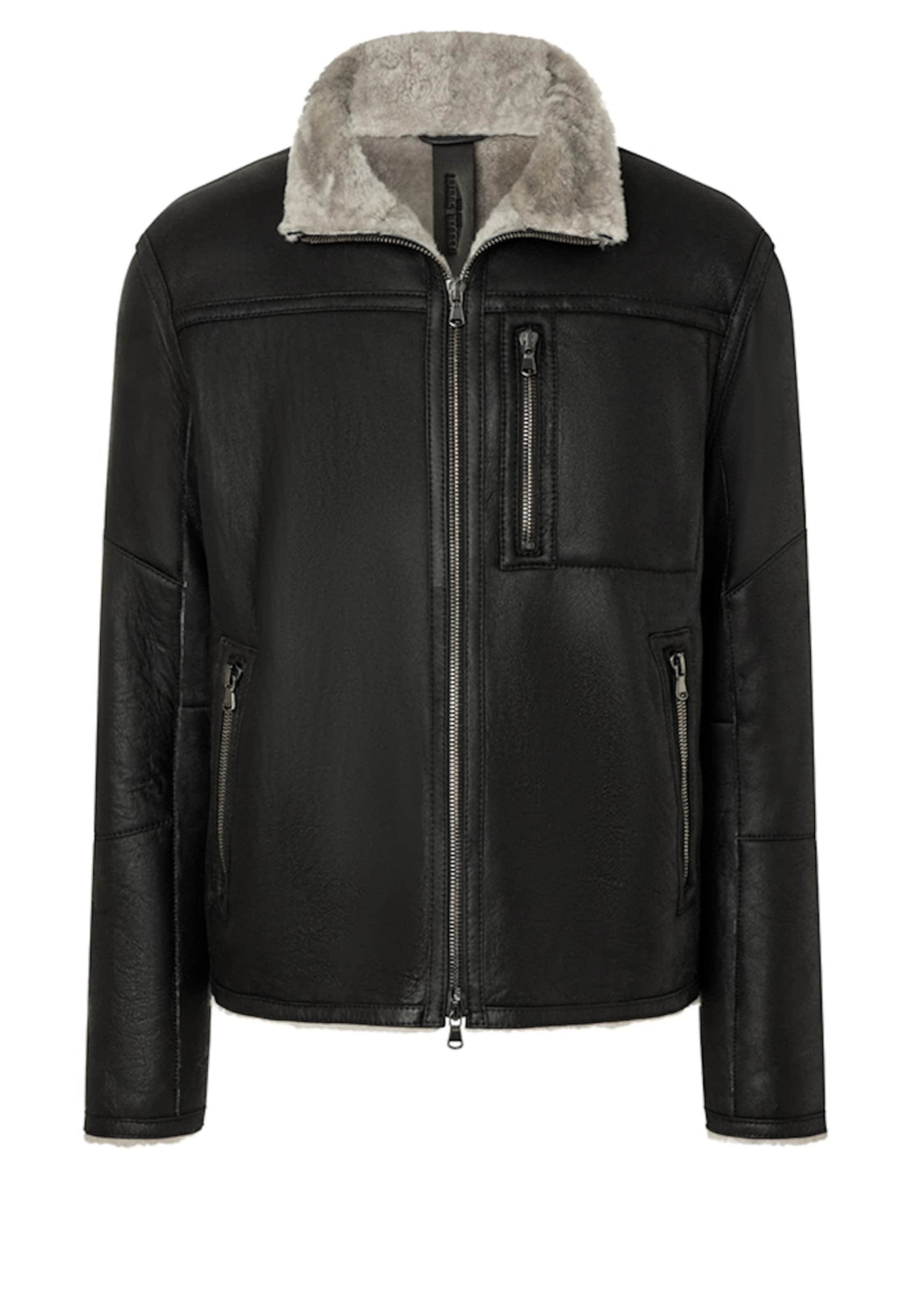 Werner Christ Lammfelljacke in Schwarz: Vorderseite