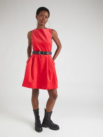 Rochie de cocktail 'Irma' de la Lindex pe roșu