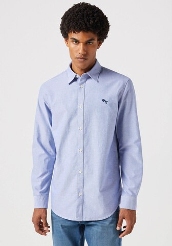 WRANGLER Comfort fit Button Up Shirt in Blue: front