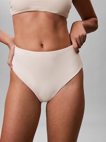 Calvin Klein Swimwear Bikinihose 'Essentials' in Beige: Vorderseite